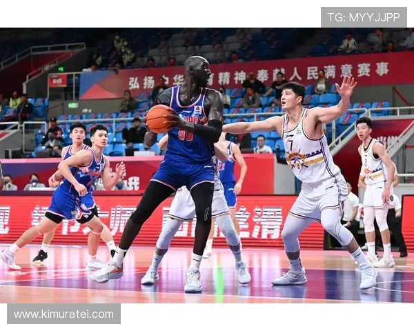 邱彪:团队助力新疆队战胜困境 邱彪:团队助力新疆队战胜困境